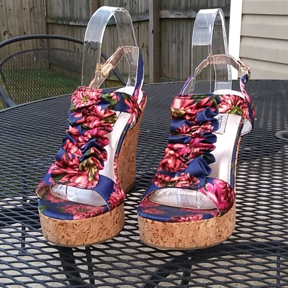 Steve Madden Floral Cork Platform Wedge Sandals size 7.5